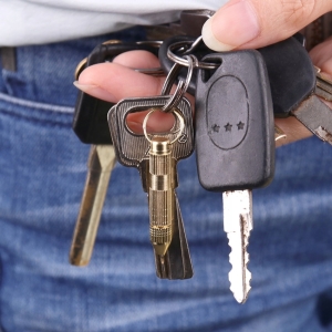 MINI NARZĘDZIE WIELOFUNKCYJNE BRELOK 4 W 1