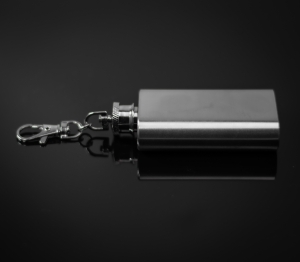 PIERSIÓWKA BRELOK 2OZ 59ML BRELOCZEK STAL PREZENT